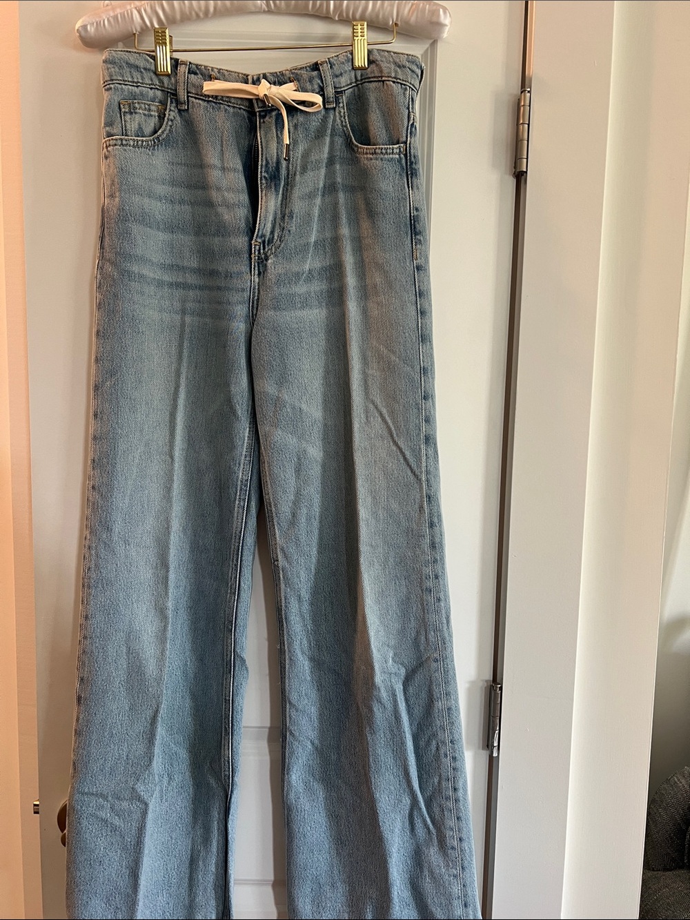 Zara Light Blue Wide-Leg Jeans with Drawstring